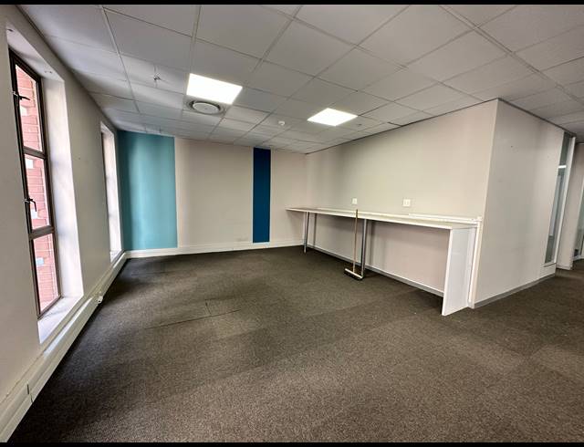 574M² OFFICE TO LET IN ROSEBANK